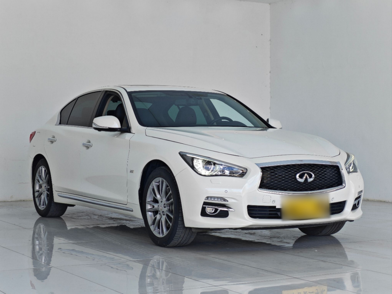 Q50L 2016 2.0T Progressive photo 3
