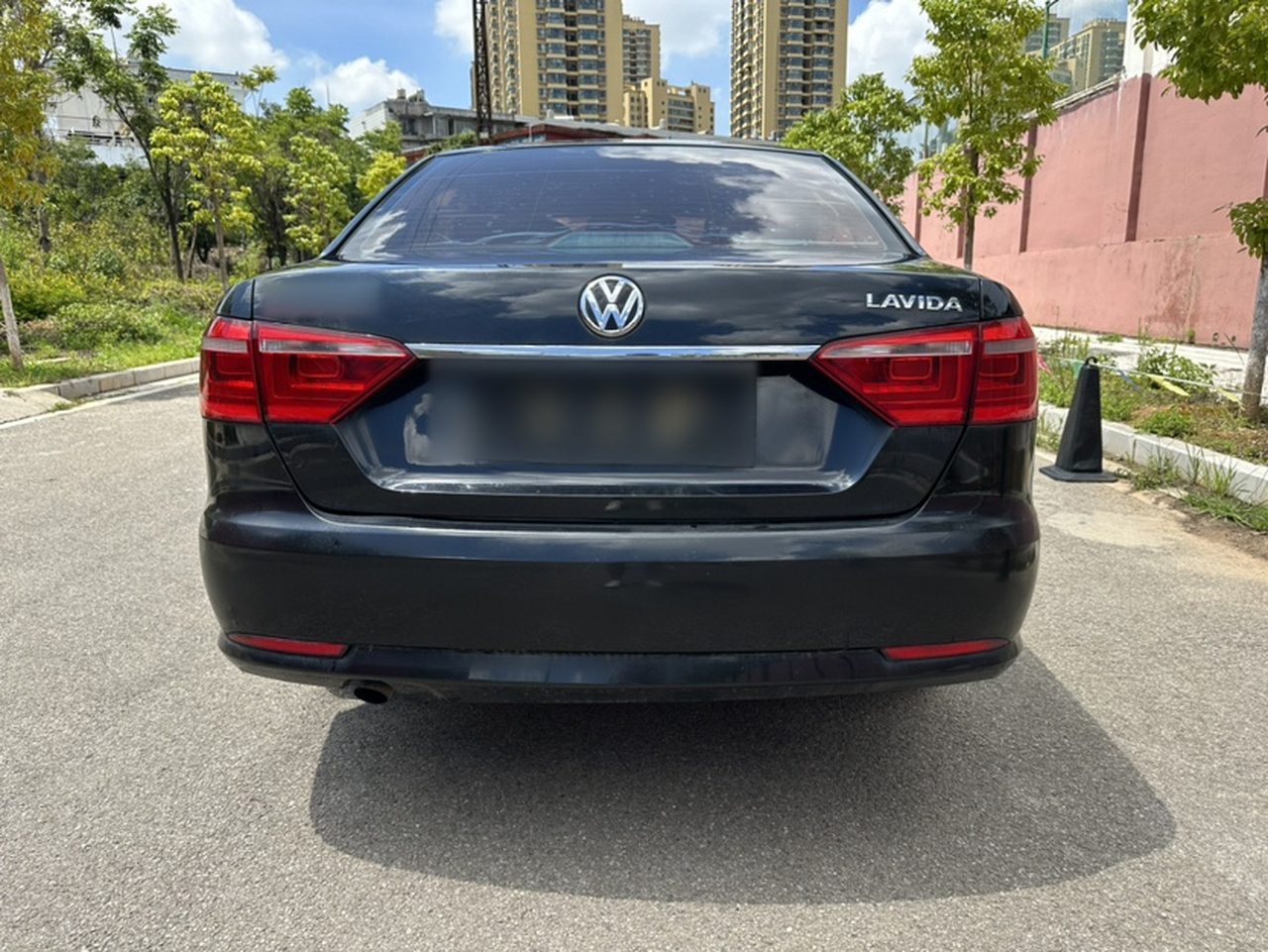 Lavida 2013 Facelift Classic 1.6L AT photo 2