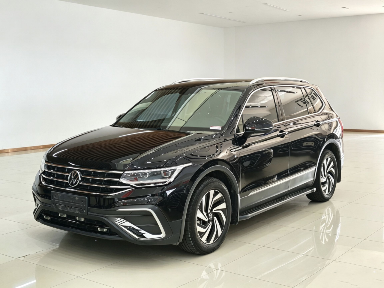 Tiguan L 2022 330TSI AT RWD Smart