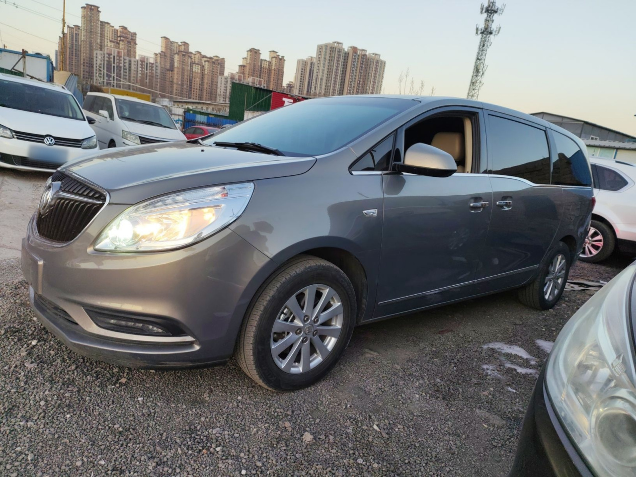 GL8 2018 28T Luxury China VI photo 4