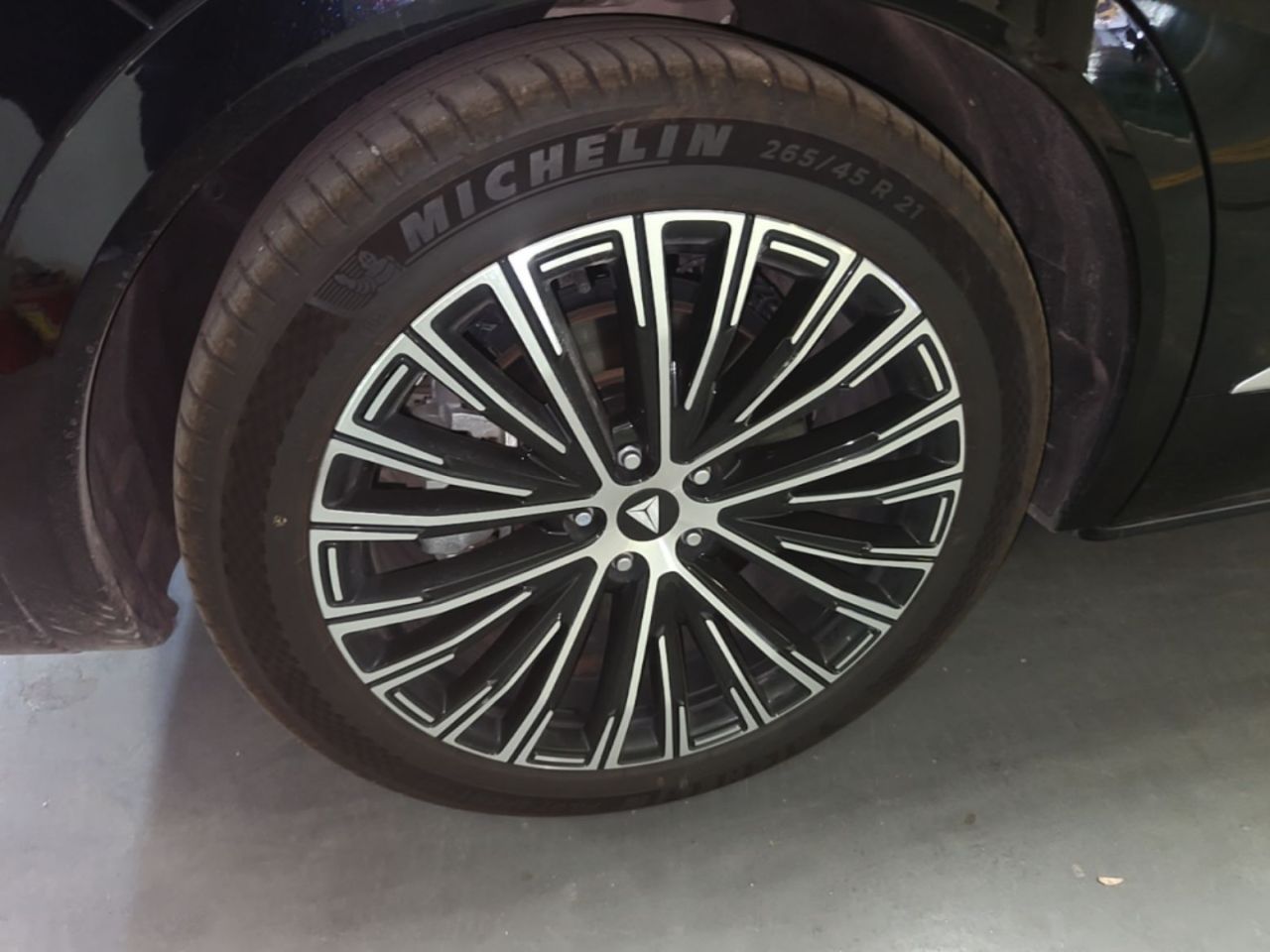 Deepal S09 2025 AWD Ultra+ photo 3