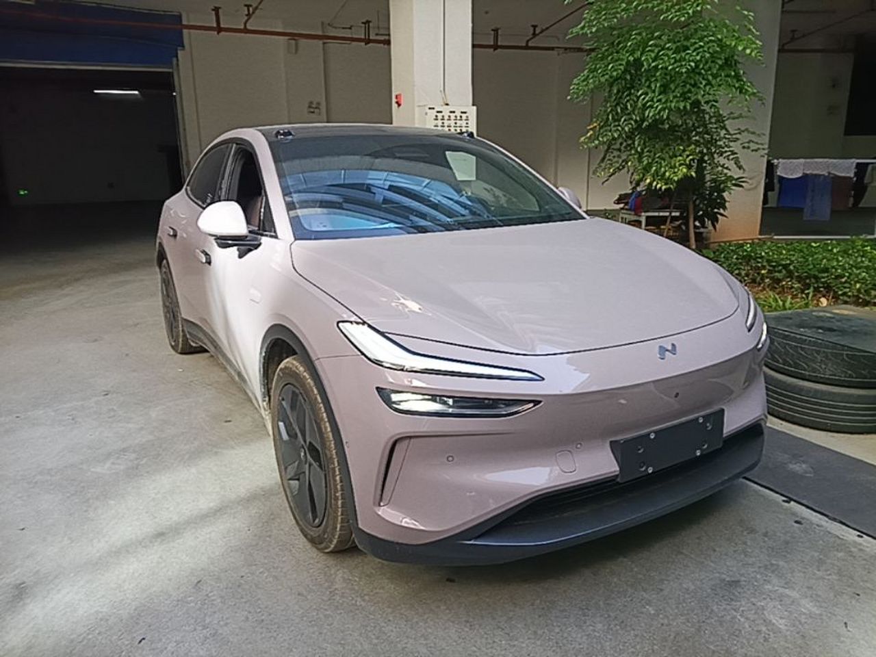 L60 2024 60kWh AWD photo 3