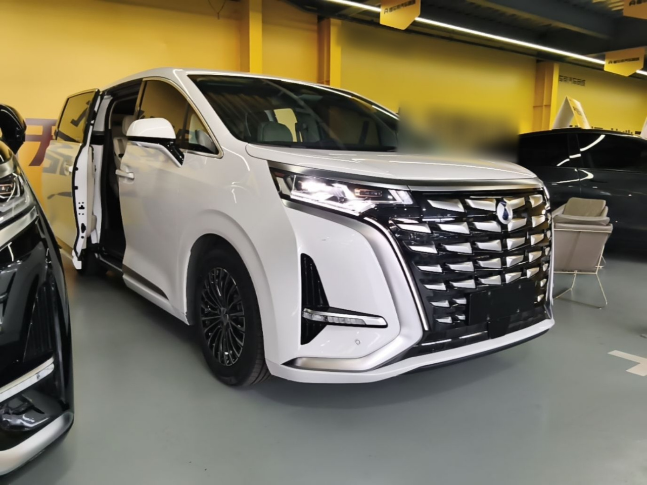 D9 2024 DM-i 980 AWD Noble photo 5