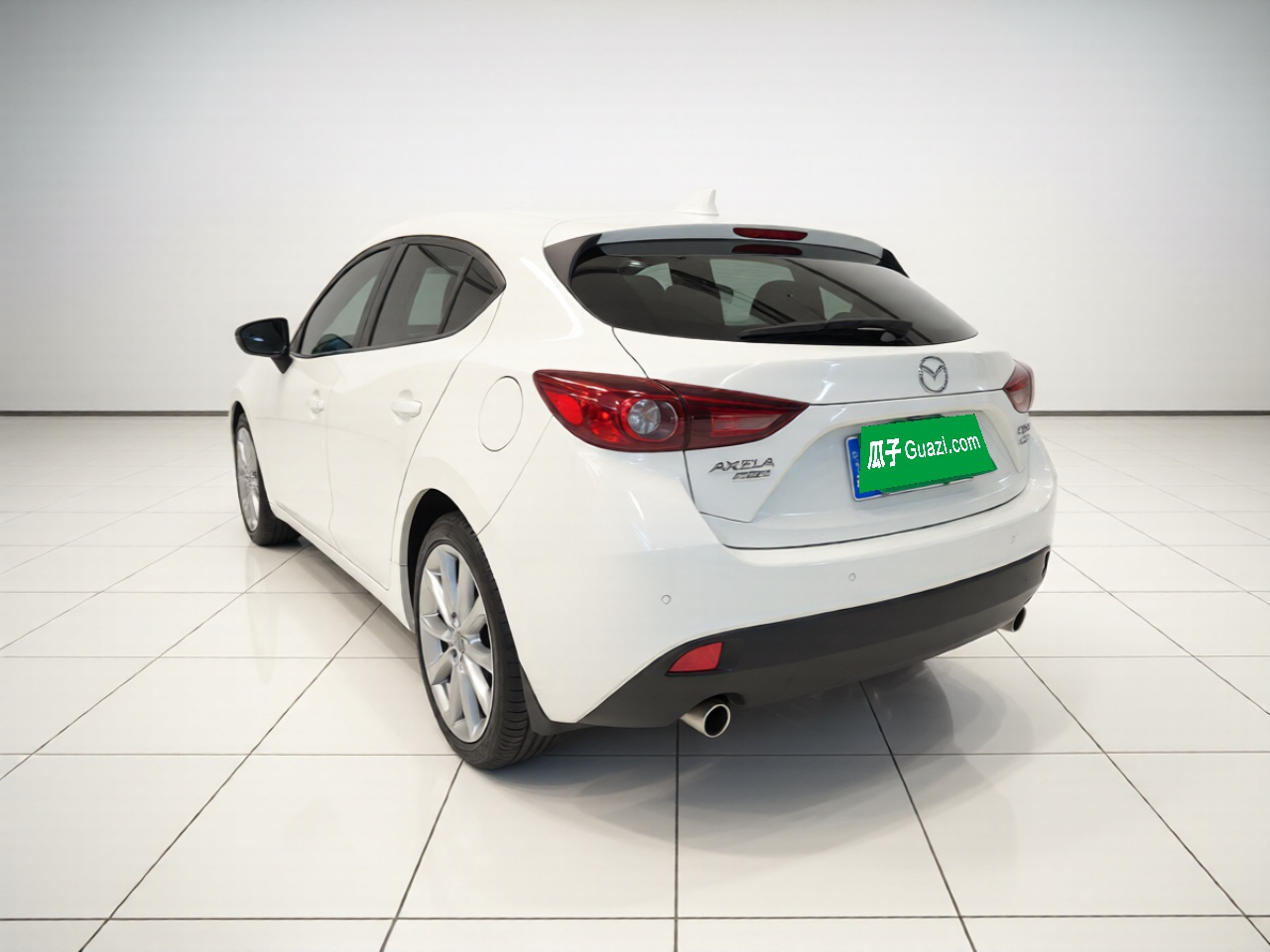 3 Axela 2014 Hatchback 2.0L AT Flagship photo 4