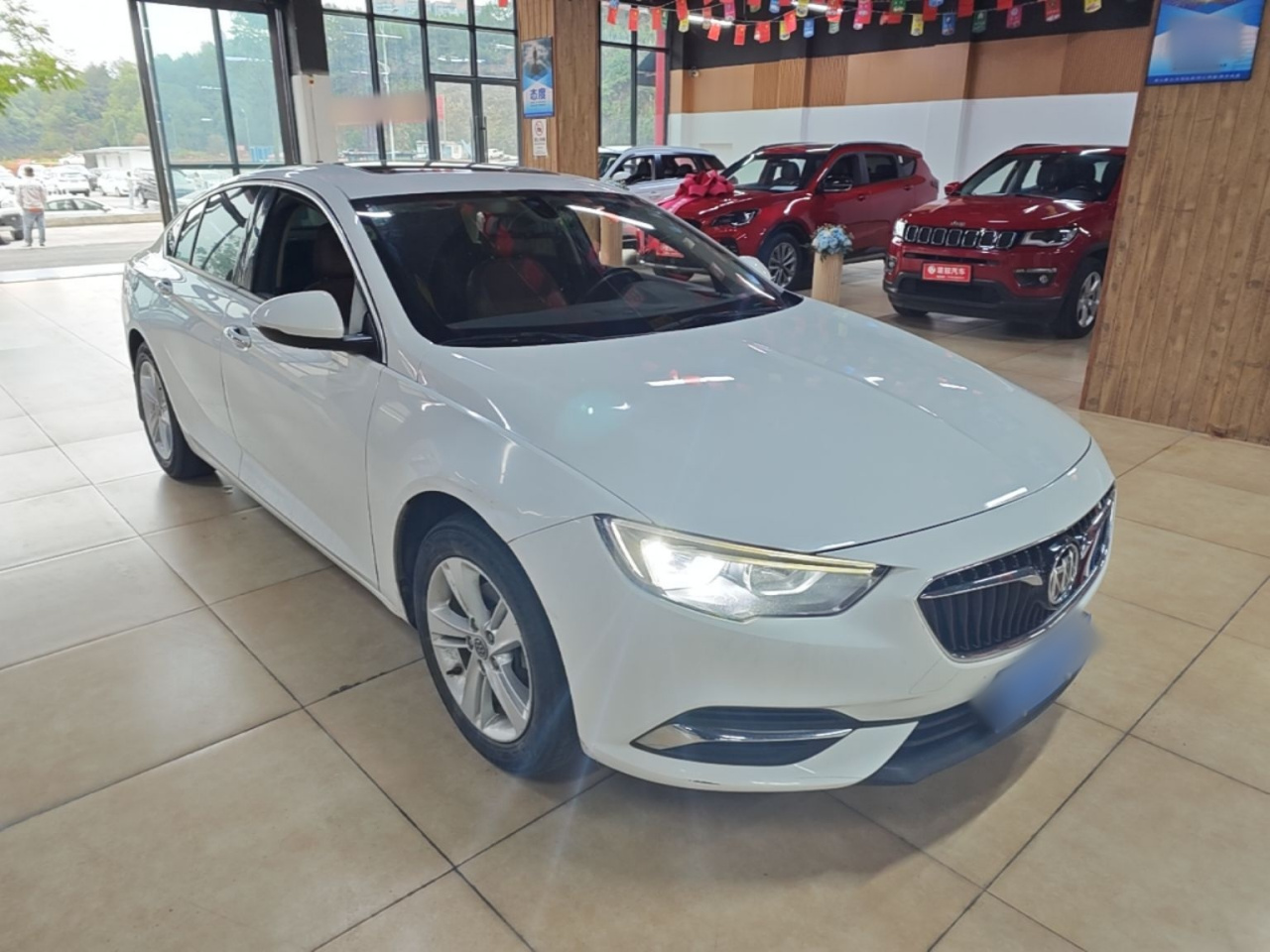 Regal 2019 20T Elite China VI photo 3