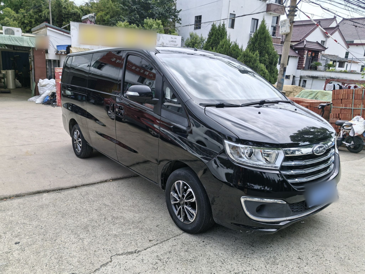 Refine M3 2019 PLUS 1.8L Luxury photo 4