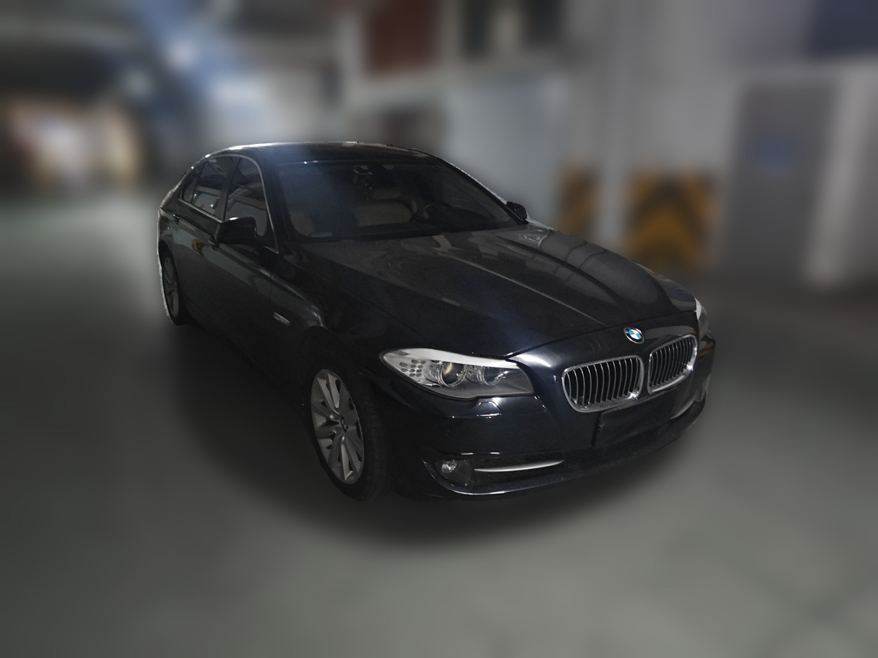 5 Series 2012 530Li Leading photo 3