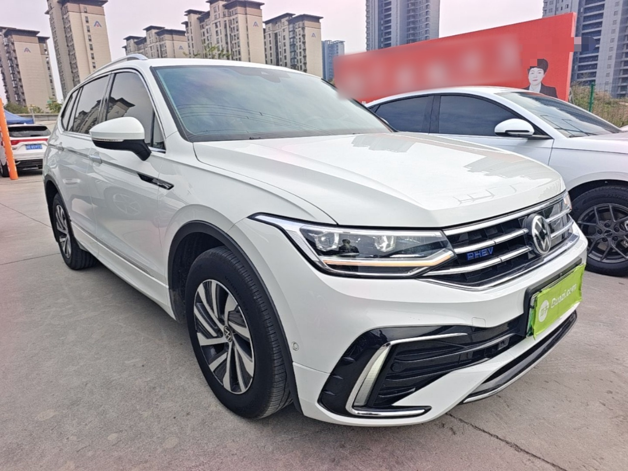 Tiguan L EV 2023 430PHEV PHEV Premium photo 3