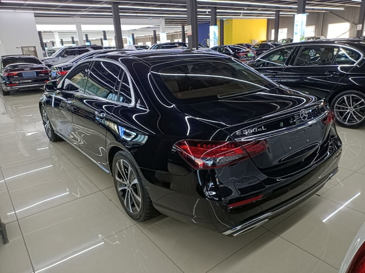 E-Class EV 2022 Facelift E 350 e L PHEV photo 4