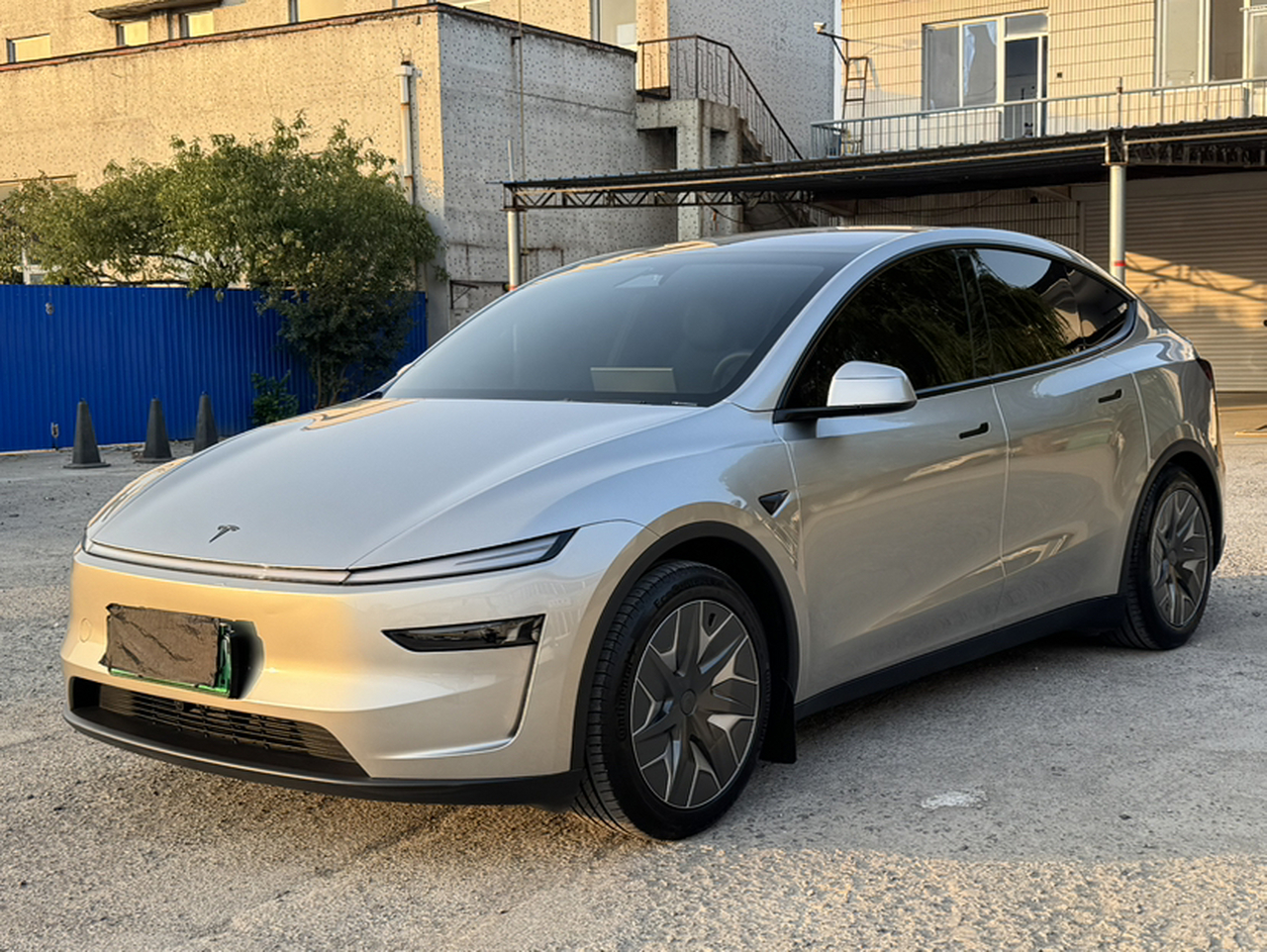 Model Y L 2025 Long Range AWD