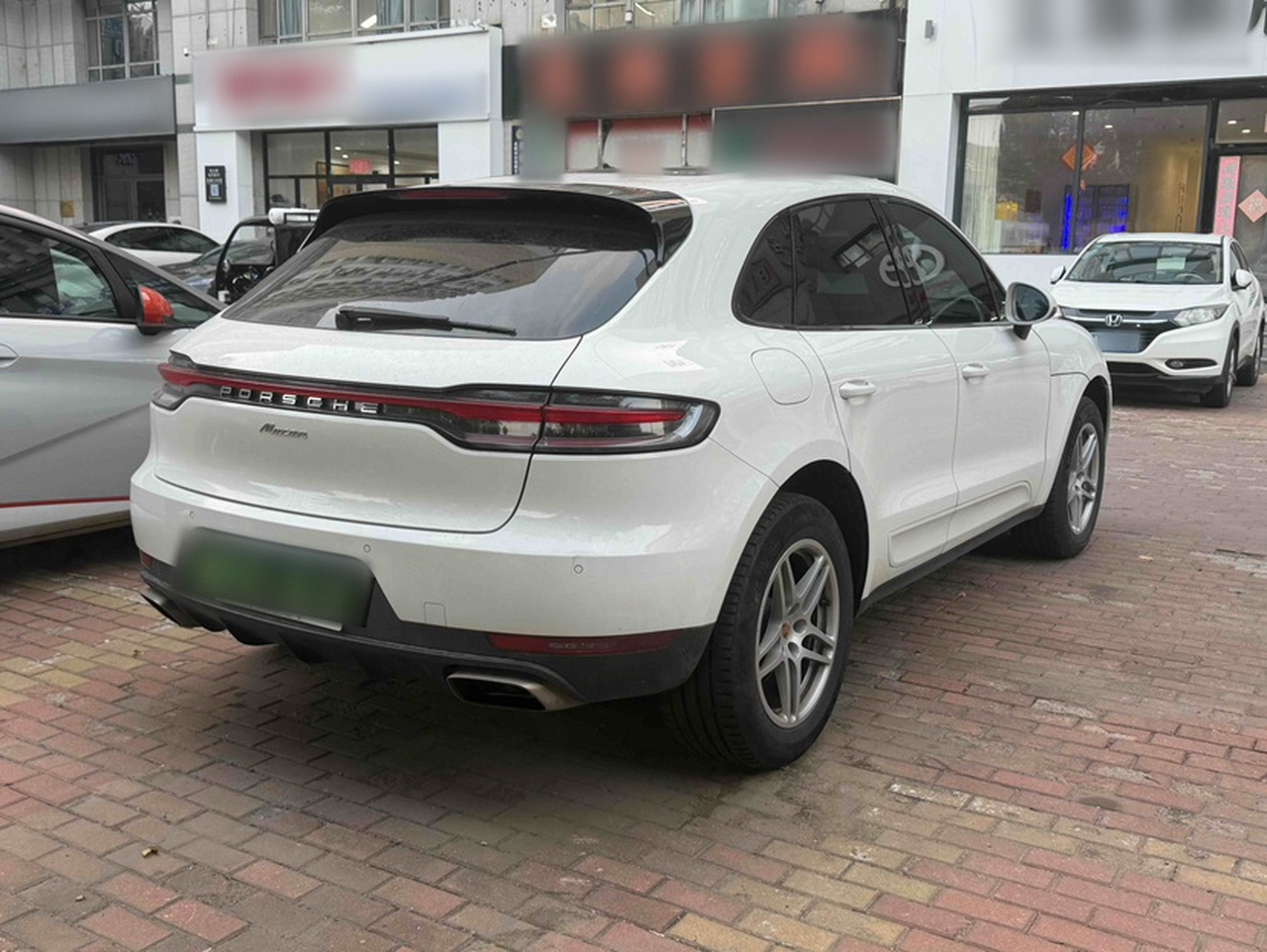 2020 Macan 2.0T photo 3