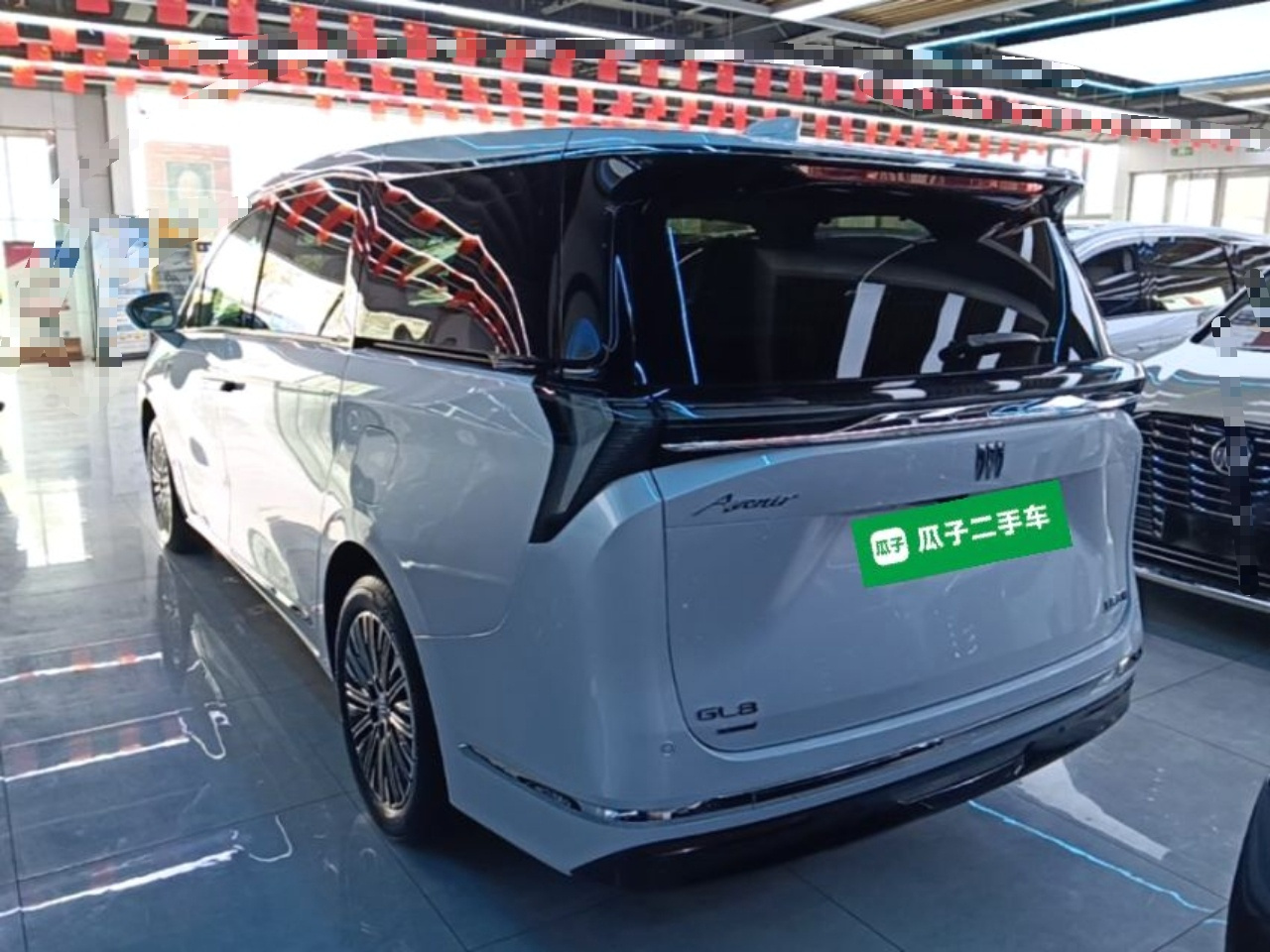GL8 EV 2024 Exclusive 7-Seater photo 4