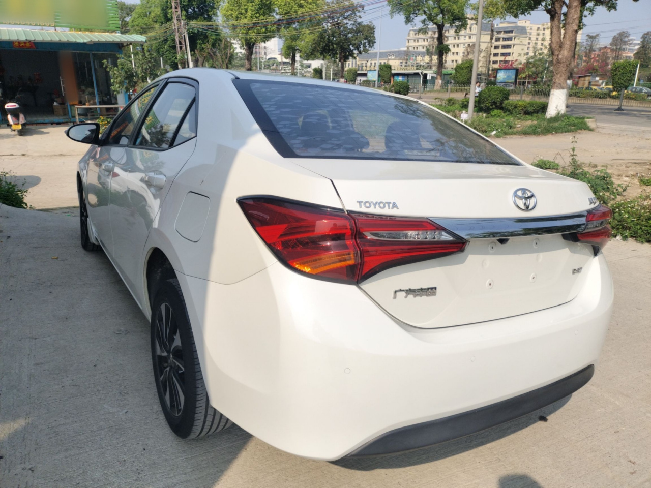 Levin 2018 185T CVT Premium China VI photo 2
