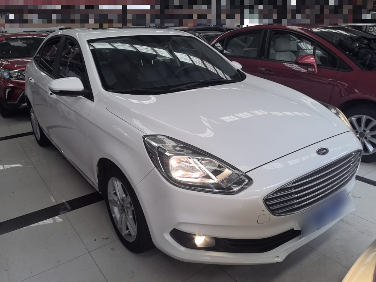 Escort 2019 1.5L AT photo 3