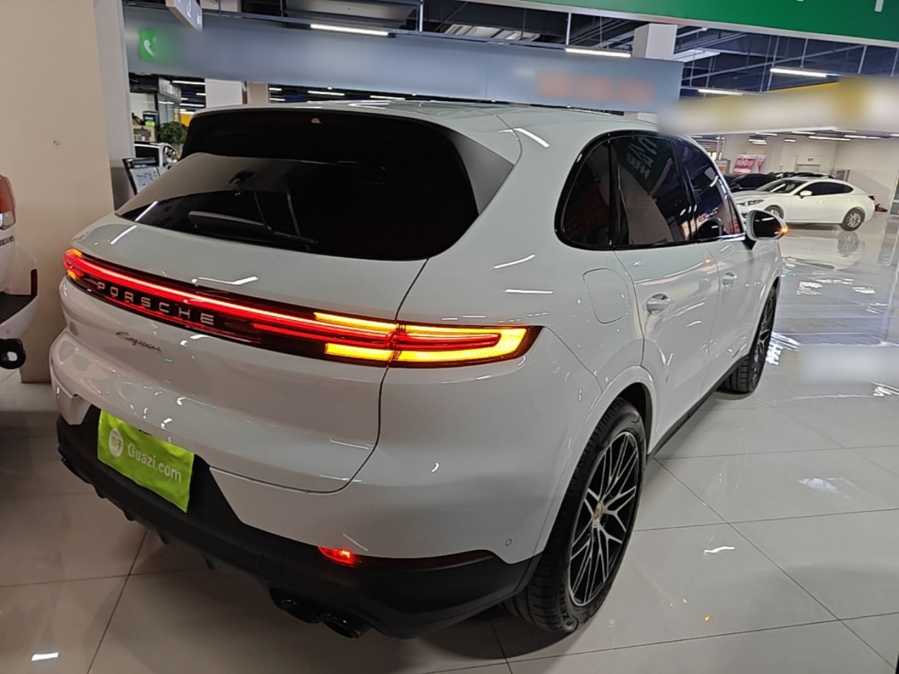 2025 Cayenne 3.0T photo 4