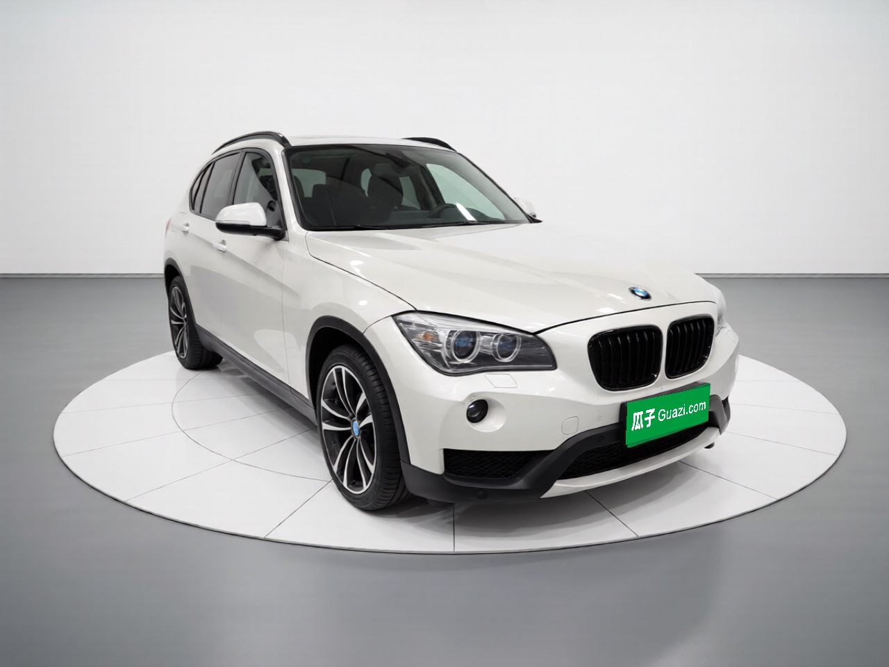 X1 2015 sDrive18i Leading photo 3