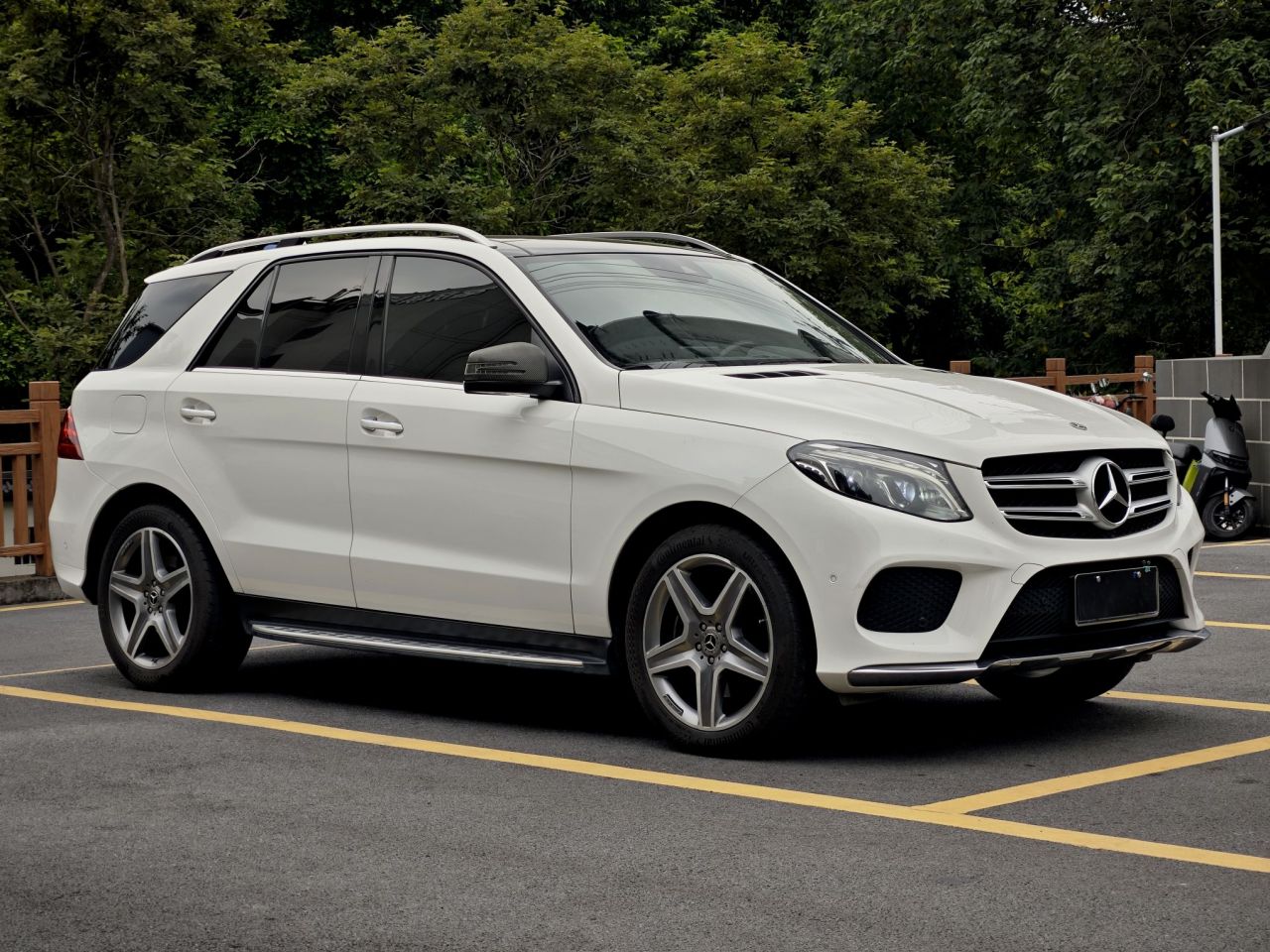 GLE Imported 2018 GLE 400 4MATIC Edition photo 4