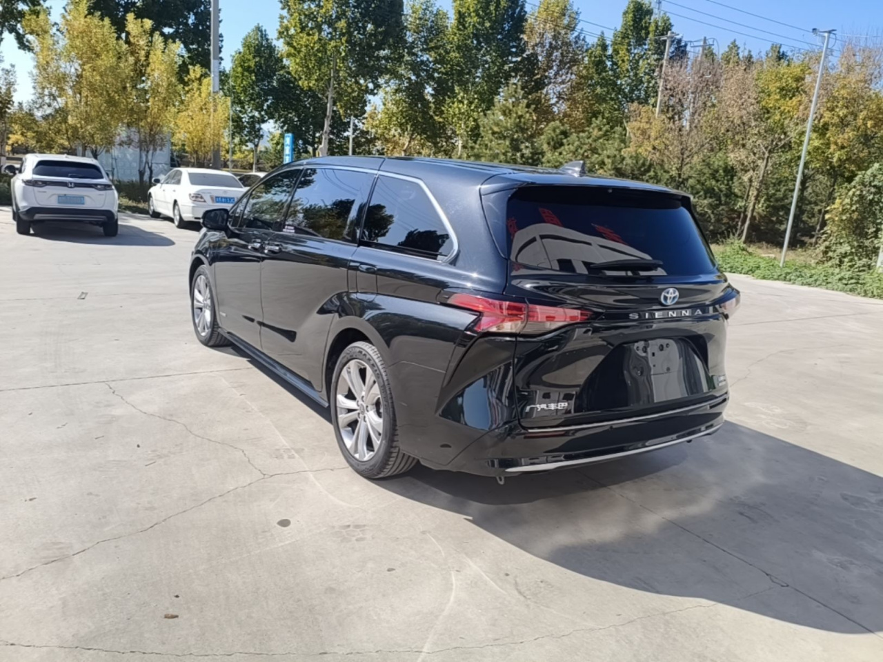 Sienna 2023 2.5L Hybrid Premium photo 4