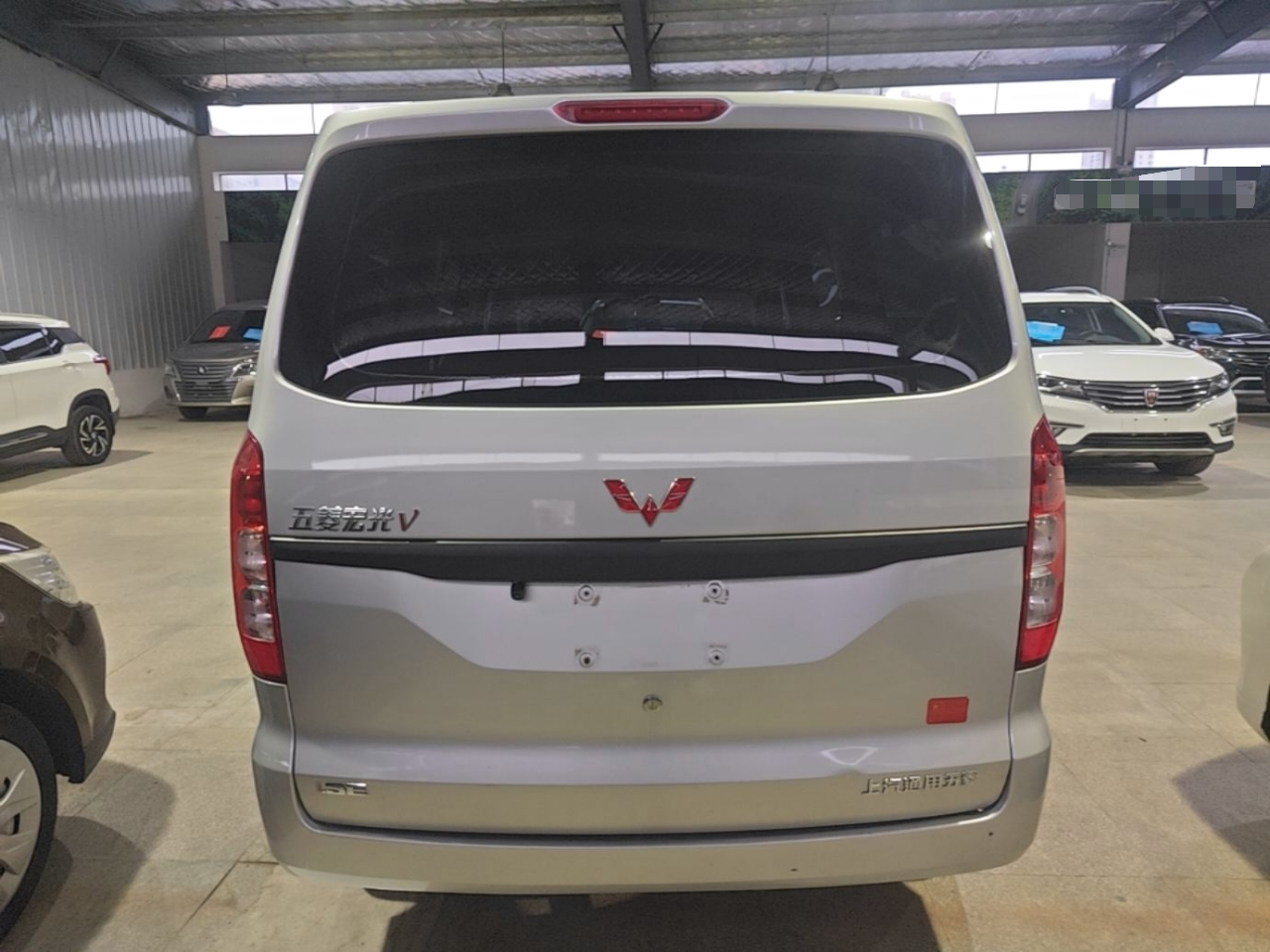 Wuling Hongguang V 2022 1.5L LAR photo 5