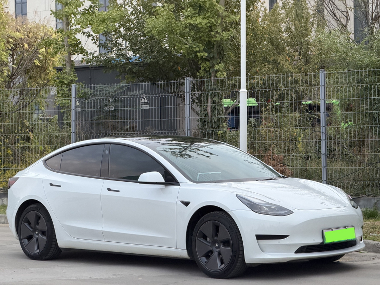 Model 3 2022 RWD photo 2