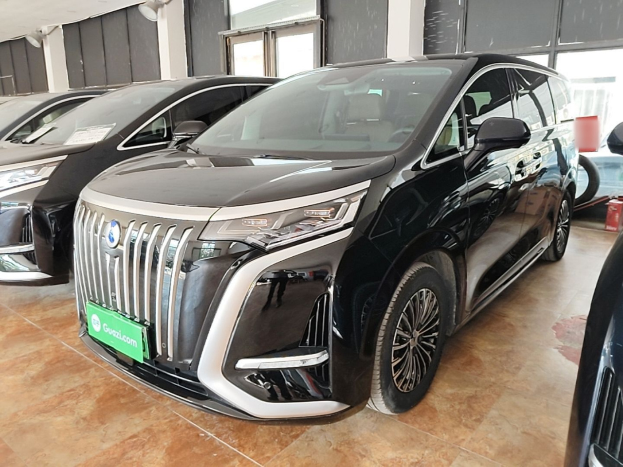 D9 2022 EV 600 AWD Noble