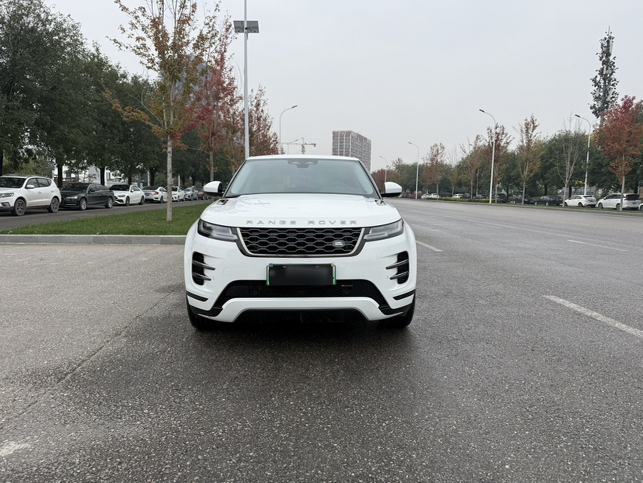 Range Rover Evoque EV 2022 Evoque L P300e photo 4