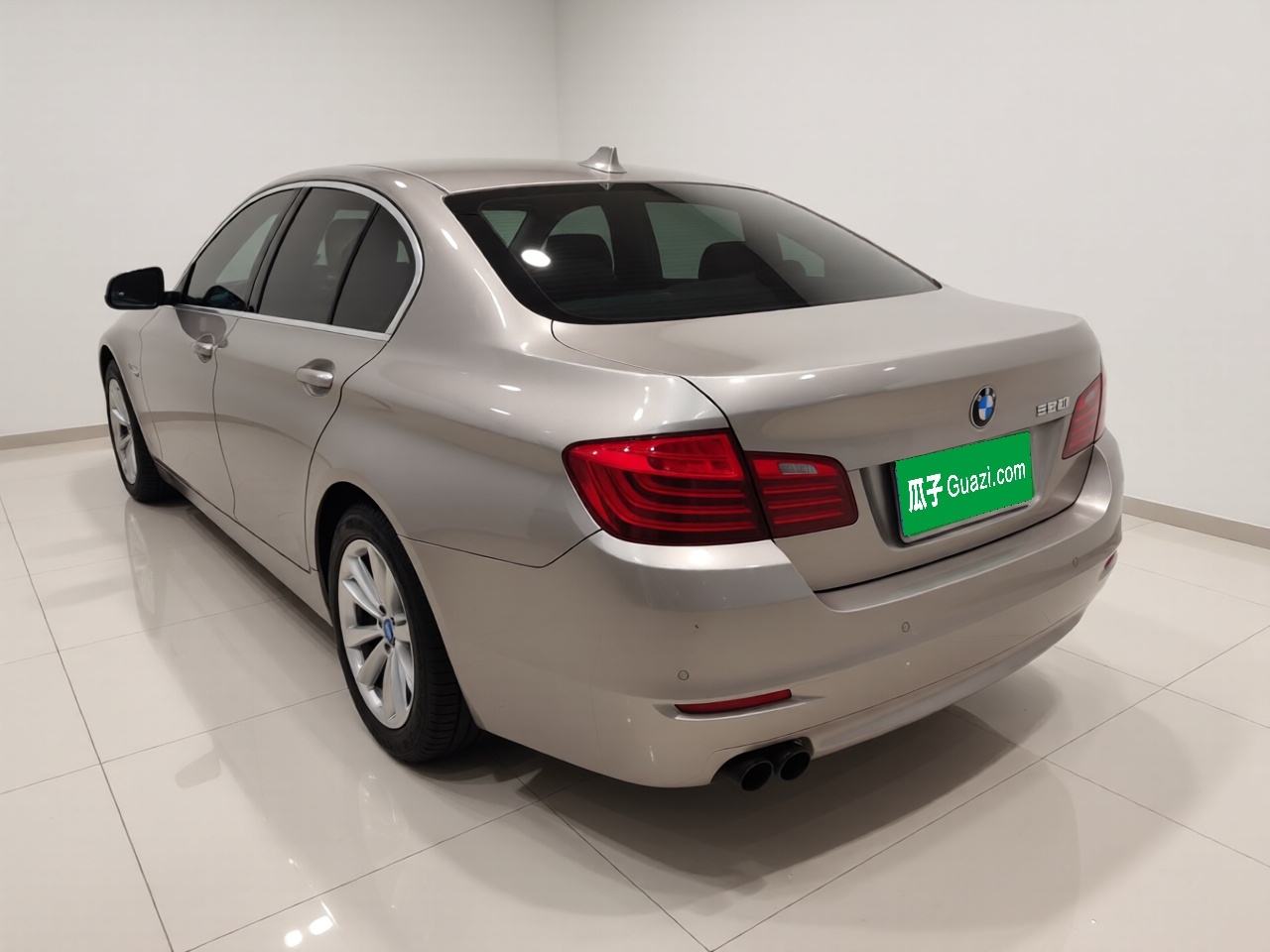 5 Series Imported 2014 520i photo 3