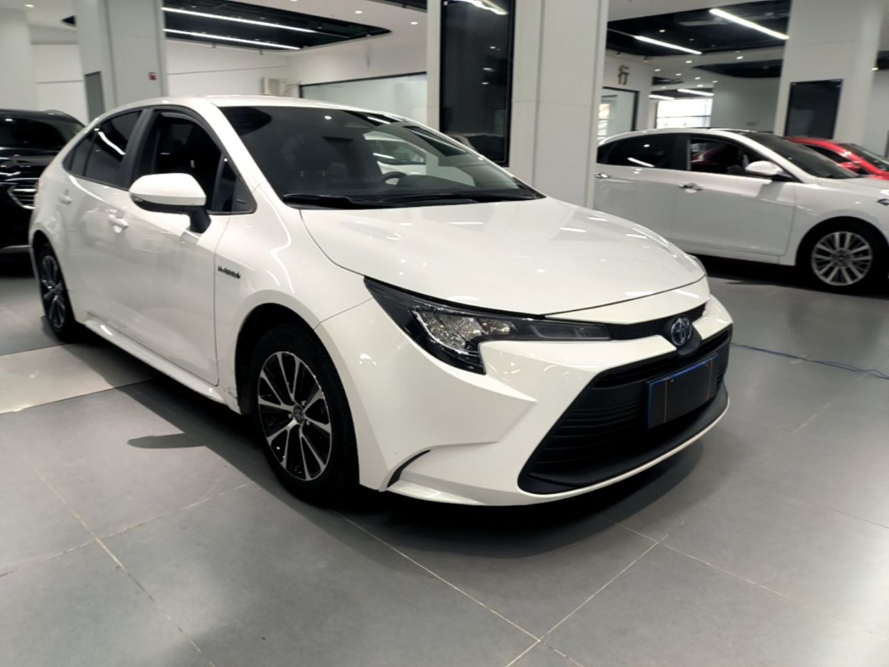 Levin 2023 Smart Hybrid 1.8L Leading photo 3