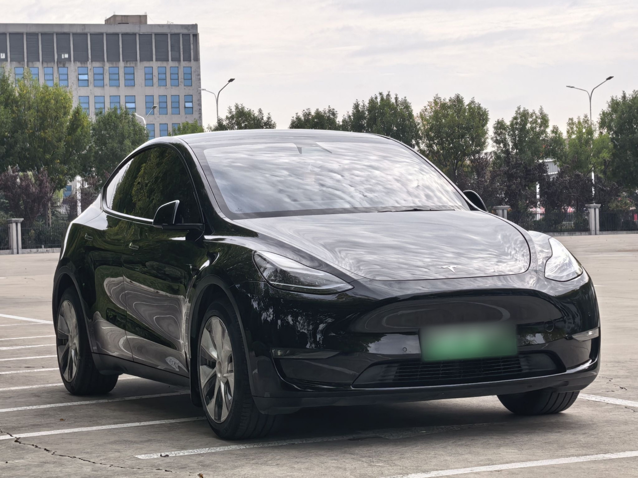 Model Y 2021 Standard Range RWD photo 3