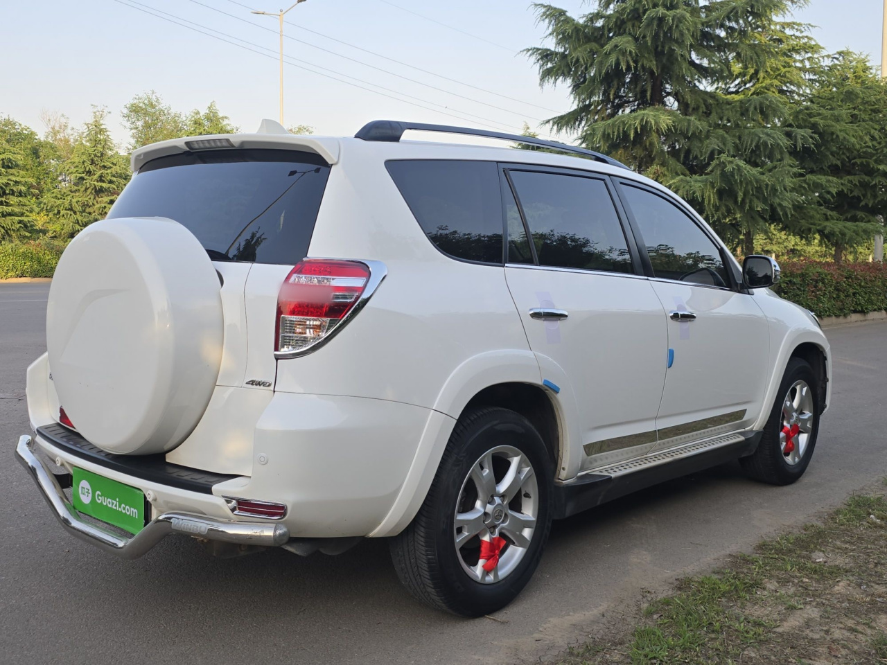 RAV4 2011 2.4L AT AWD Luxury photo 4