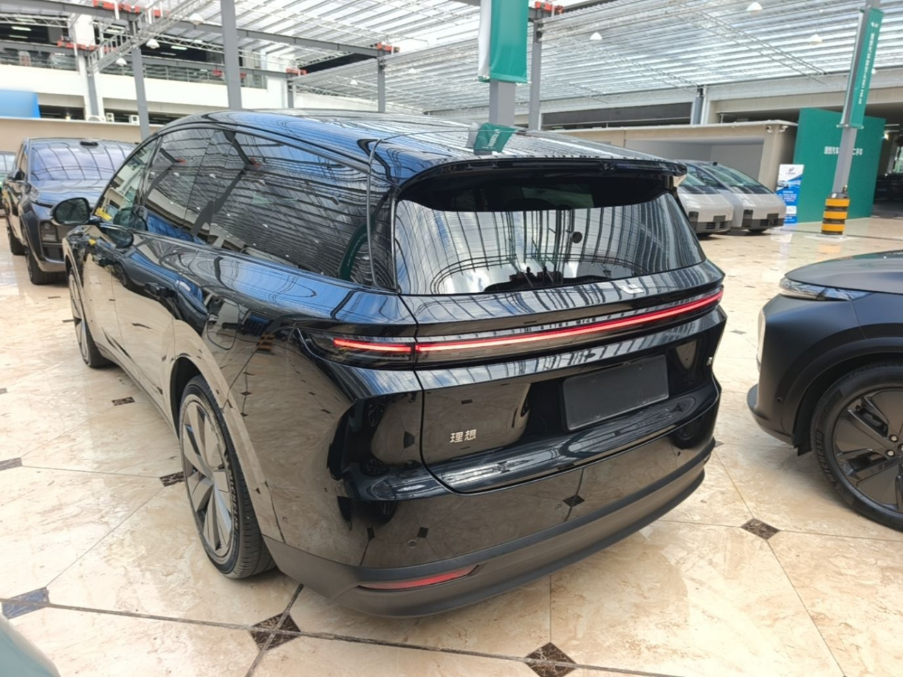 Li Auto i8 2025 Standard photo 4