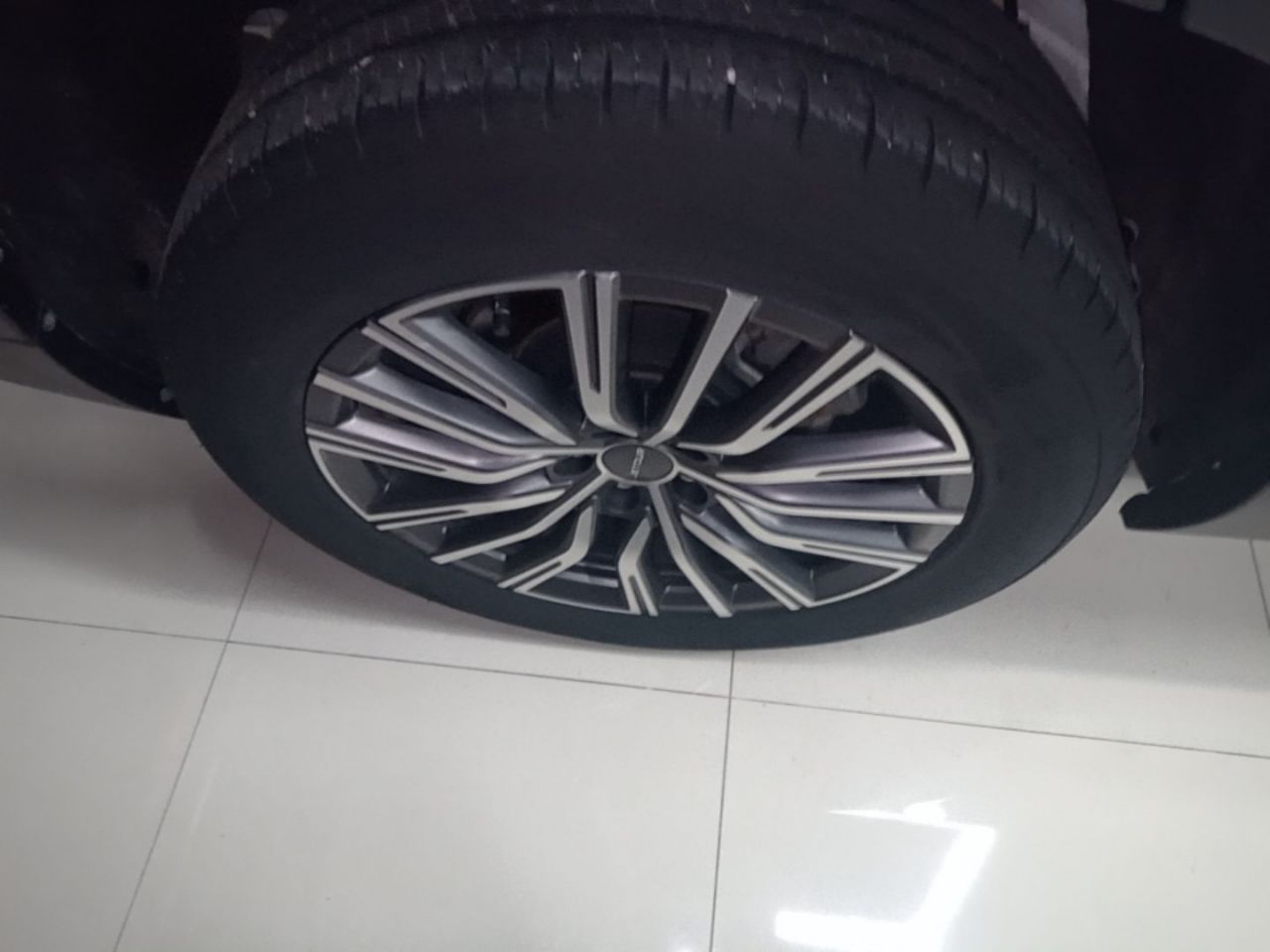 X90 PLUS 2024 1.6TD DCTPRO 5-Seater photo 3