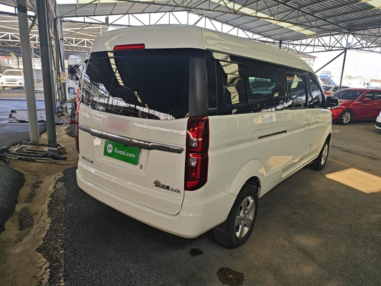 Jinbei Hiace 2023 2.0L Bus Wagon 9-Seater photo 4