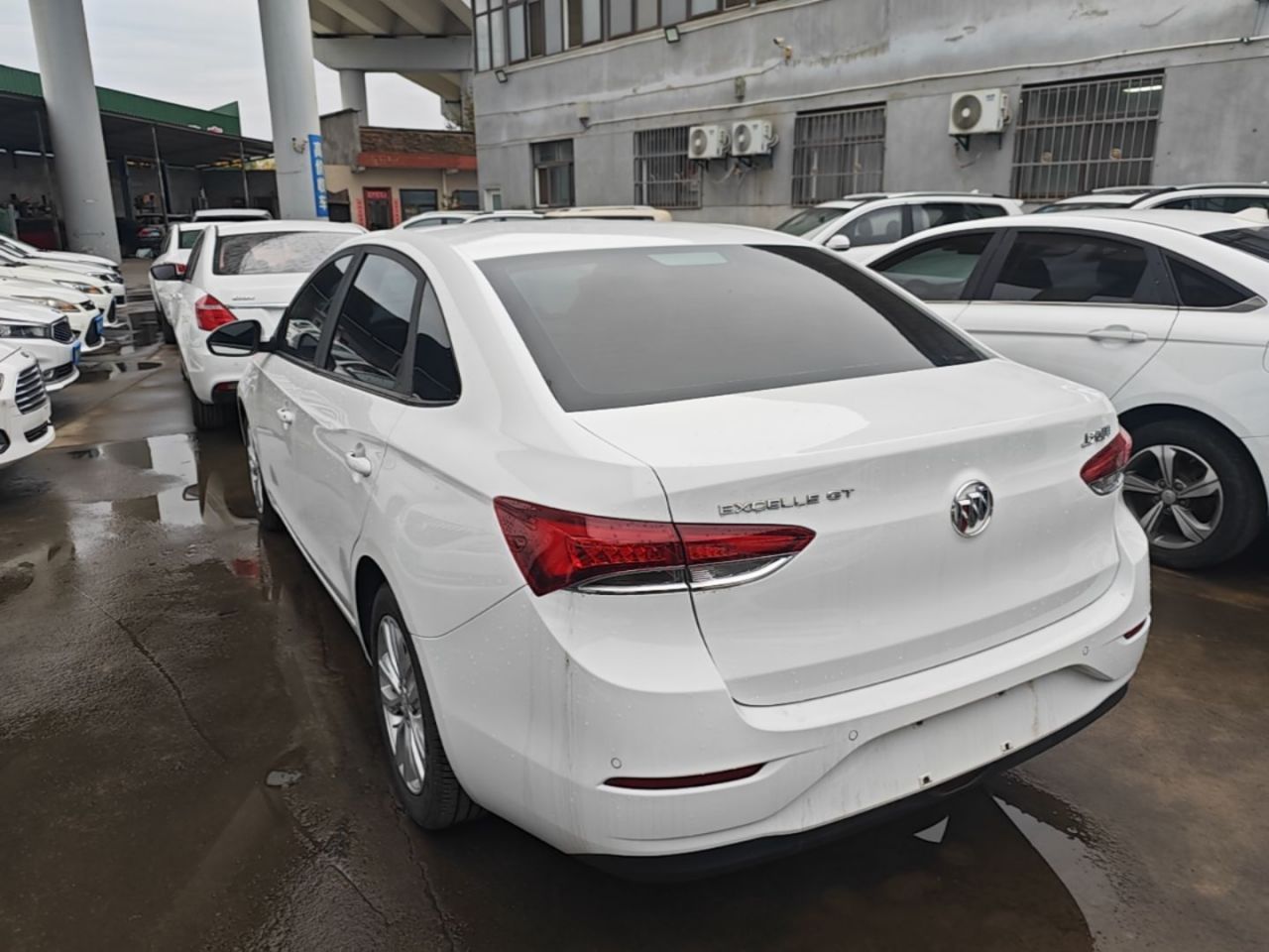 Excelle 2021 Facelift Classic 1.5L AT Progressive photo 4
