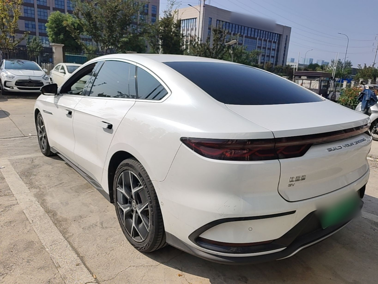 Han 2022 EV Founder 715KM FWD Flagship photo 4