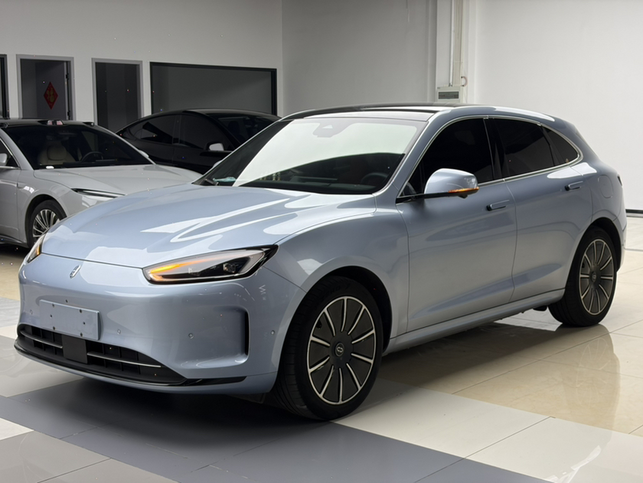 HIMA AITO M5 2022 EV AWD Performance