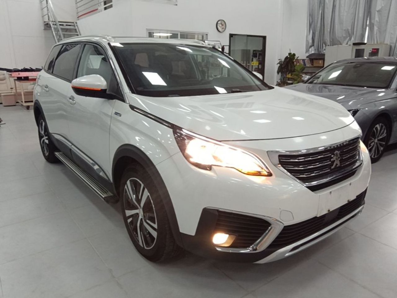 5008 2017 380THP 7-Seater Elite photo 3