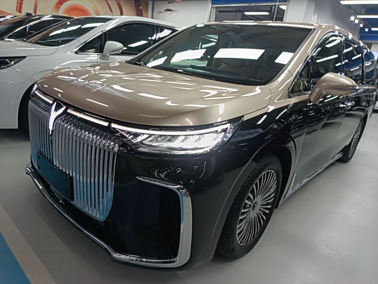 Voyah Dreamer 2025 PHEV AWD Flagship