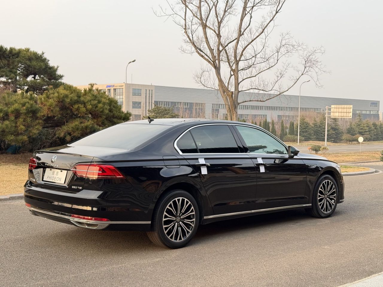 2021 380TSI Luxury photo 4