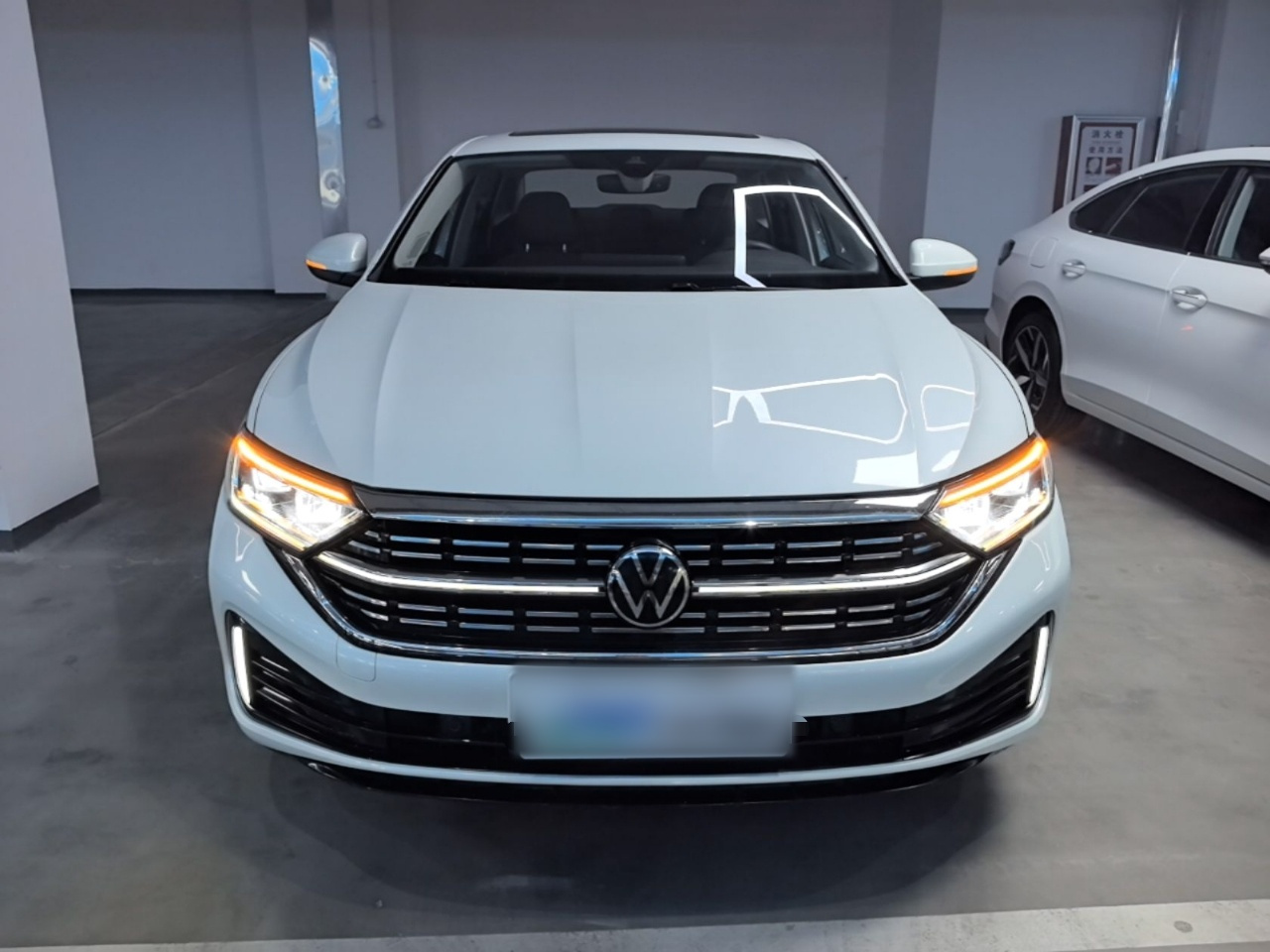 Sagitar 2023 300TSI DSG Excellence photo 2