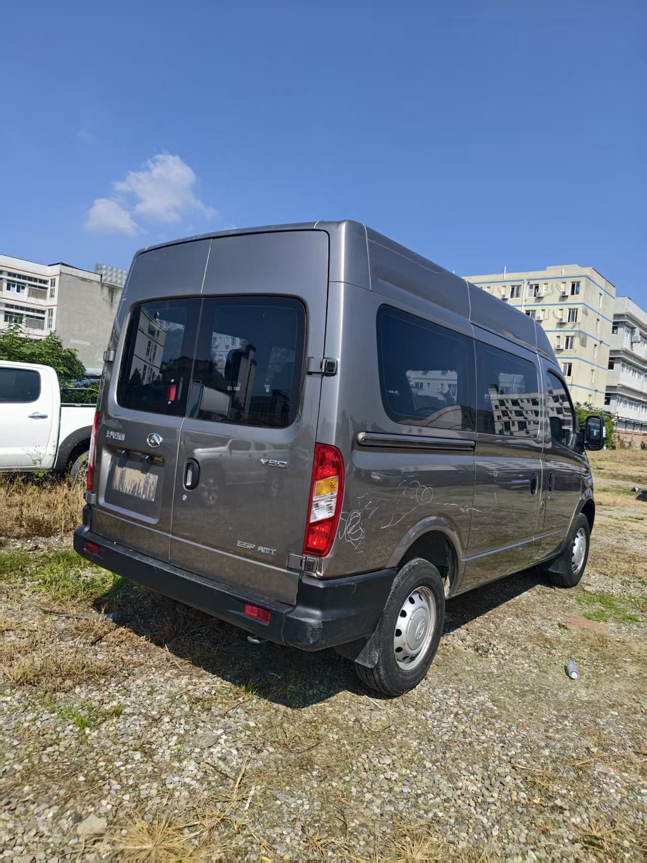 MAXUS V80 2019 2.5T Classic AMT Facelift Long Wheelbase 7-Seater photo 4