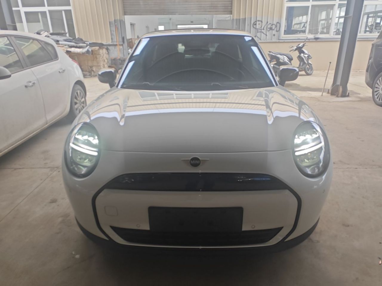 MINI COOPER 2024 456km COOPER E Classic photo 2