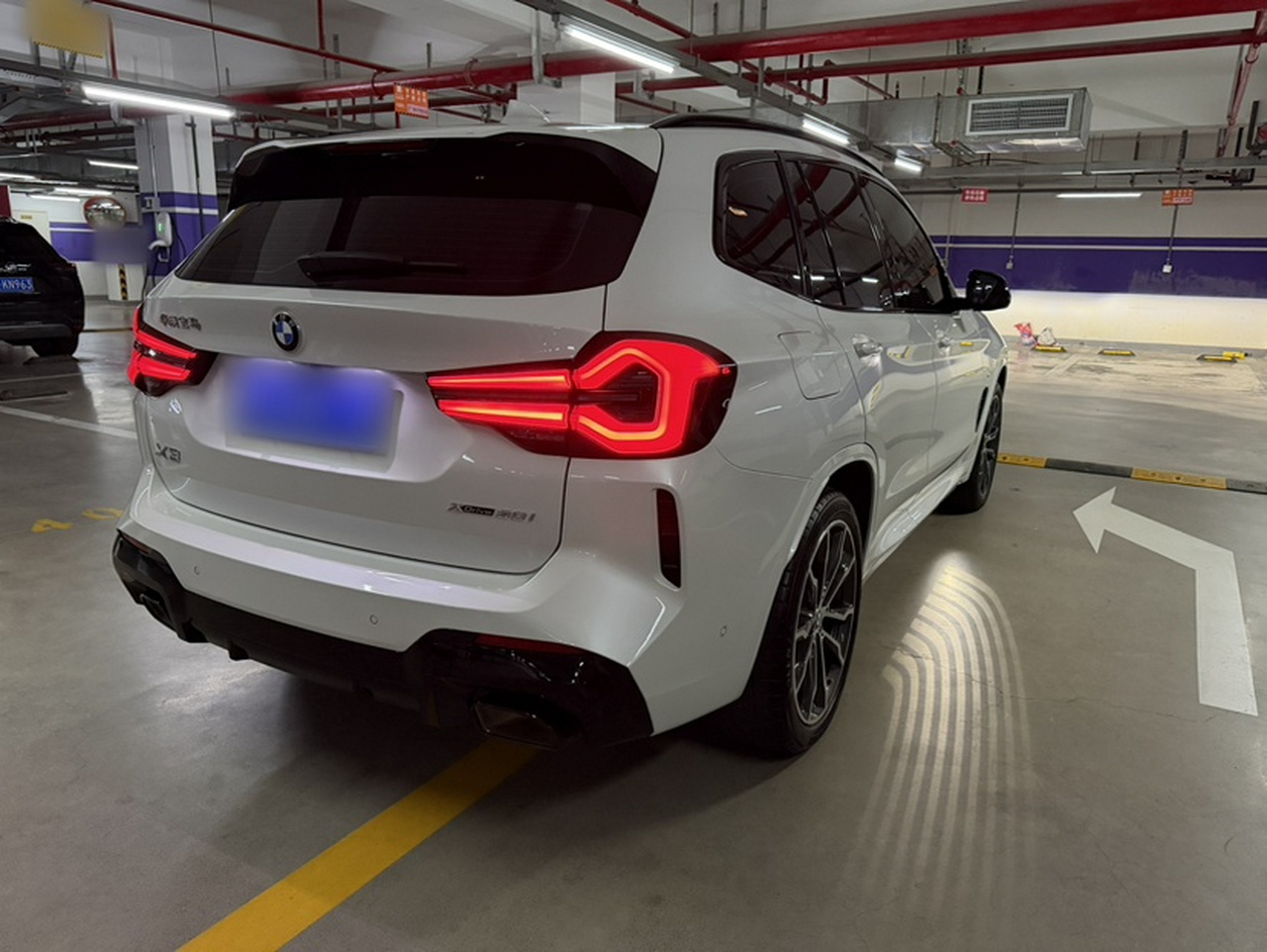 X3 2023 xDrive30i Leading M Night Package photo 4