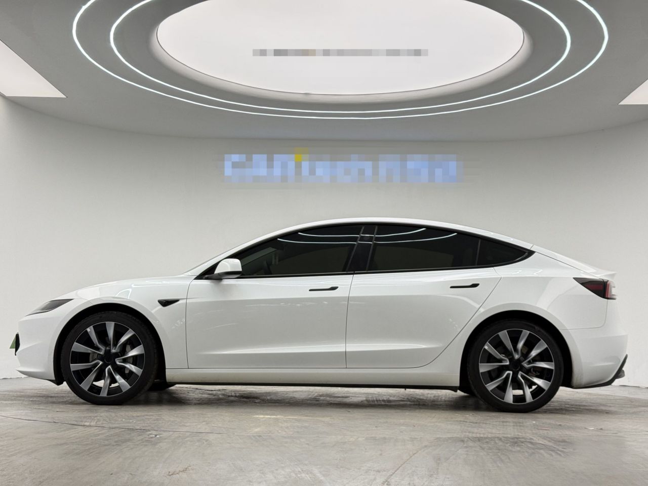 Model 3 2023 RWD photo 4