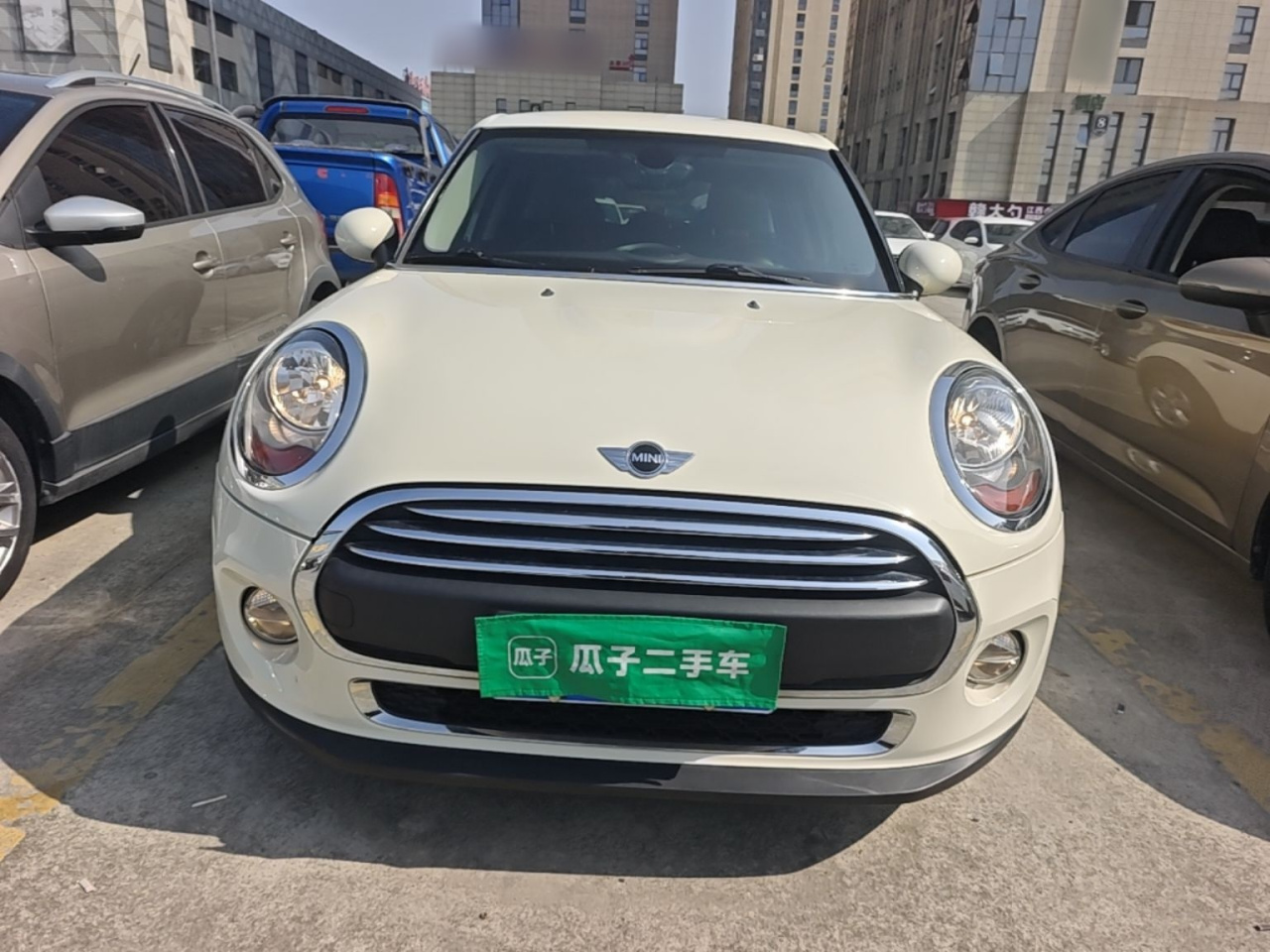 2015 1.2T ONE 5-Door photo 2
