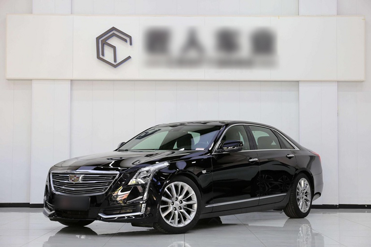 CT6 2017 28T Platinum