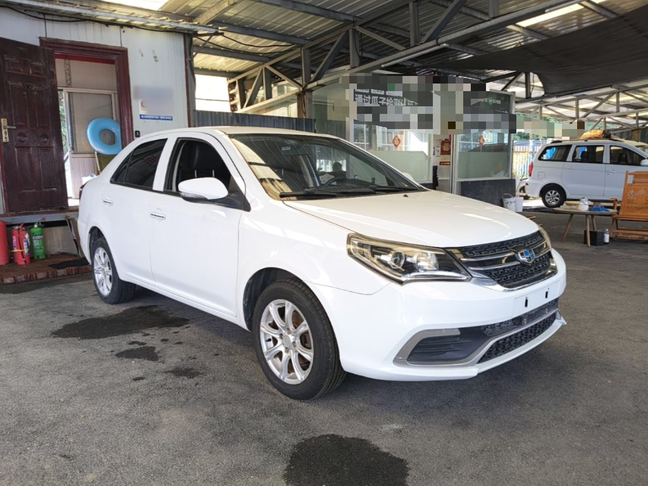 2016 1.5L MT Progressive photo 3