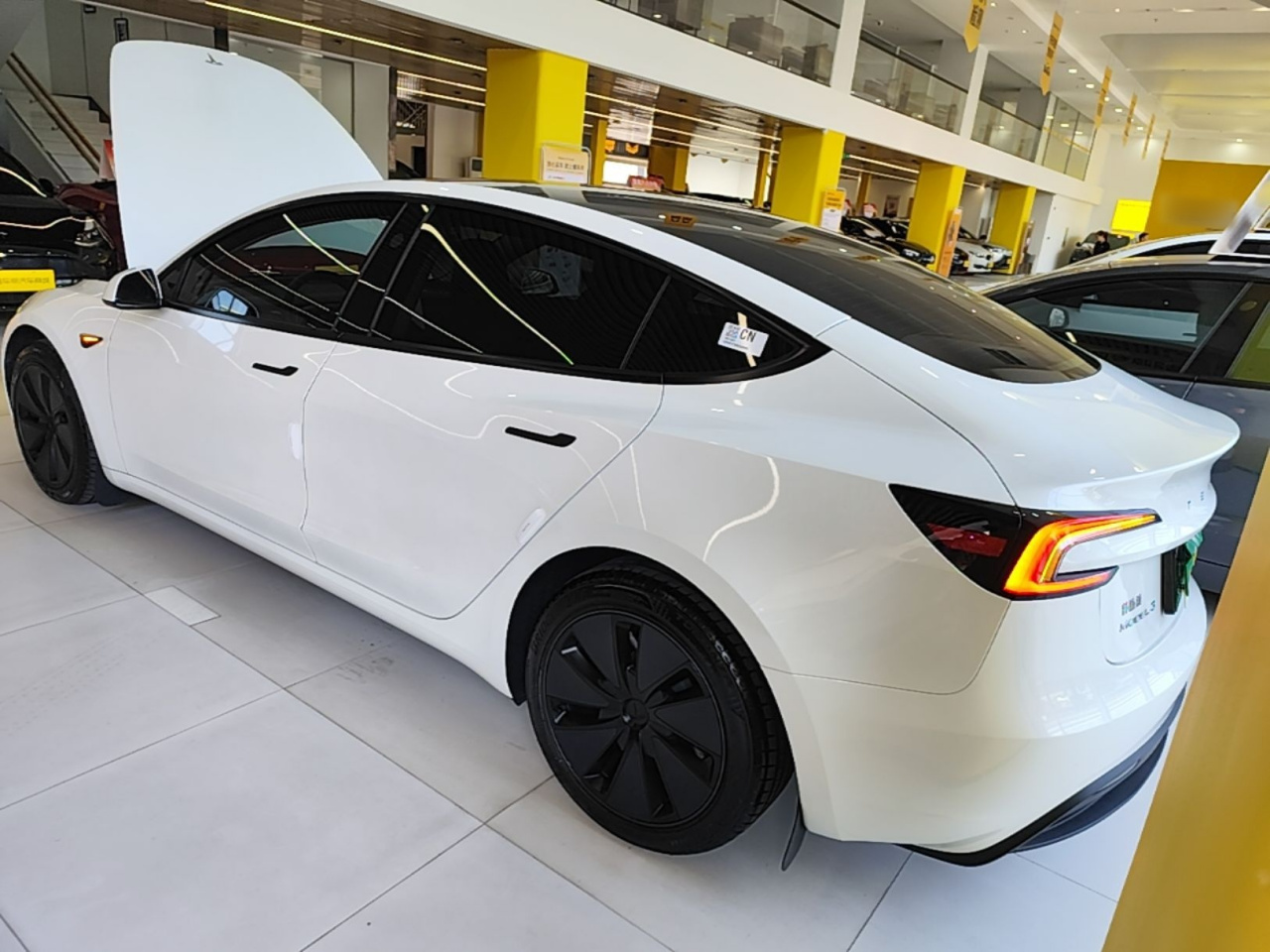 Model 3 2025 RWD photo 4