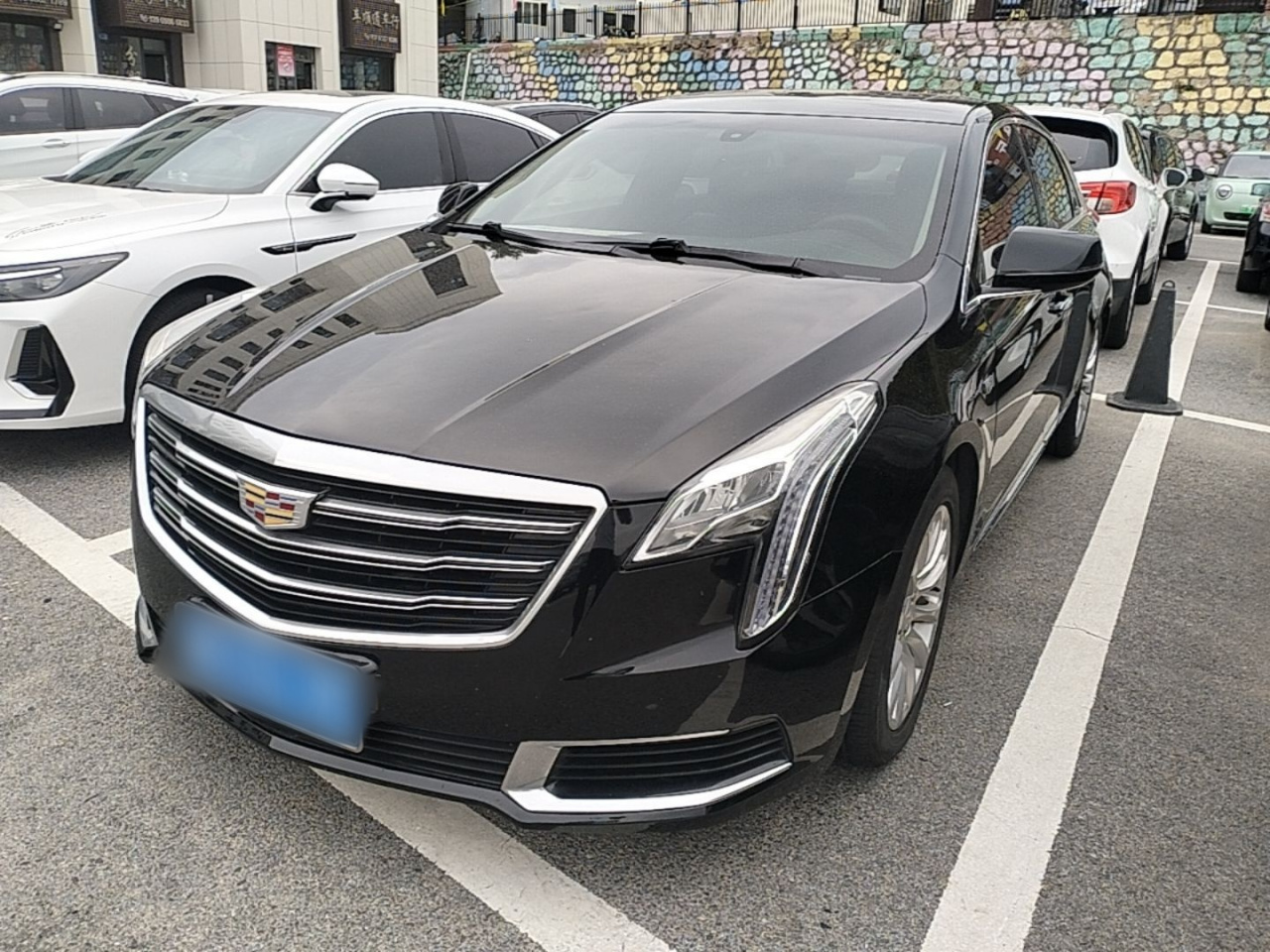 XTS 2018 28T Tech