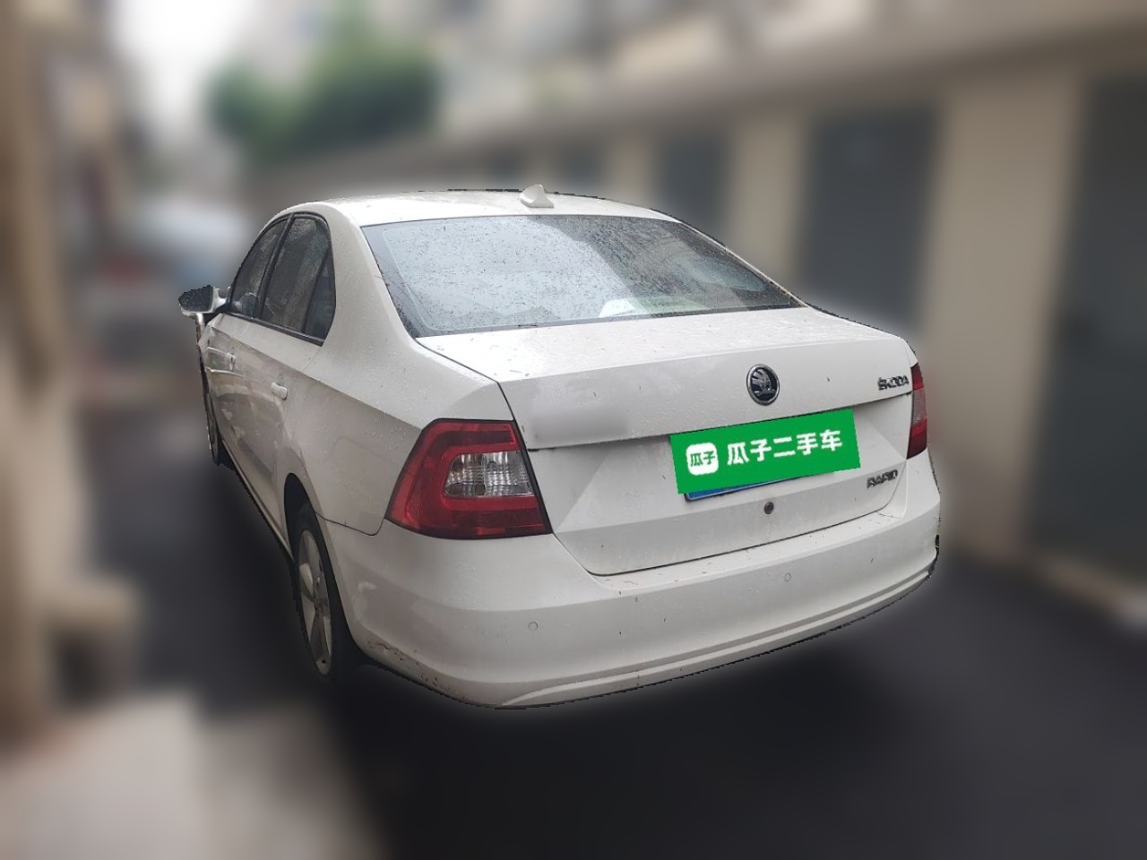 Rapid 2015 1.6L MT photo 4